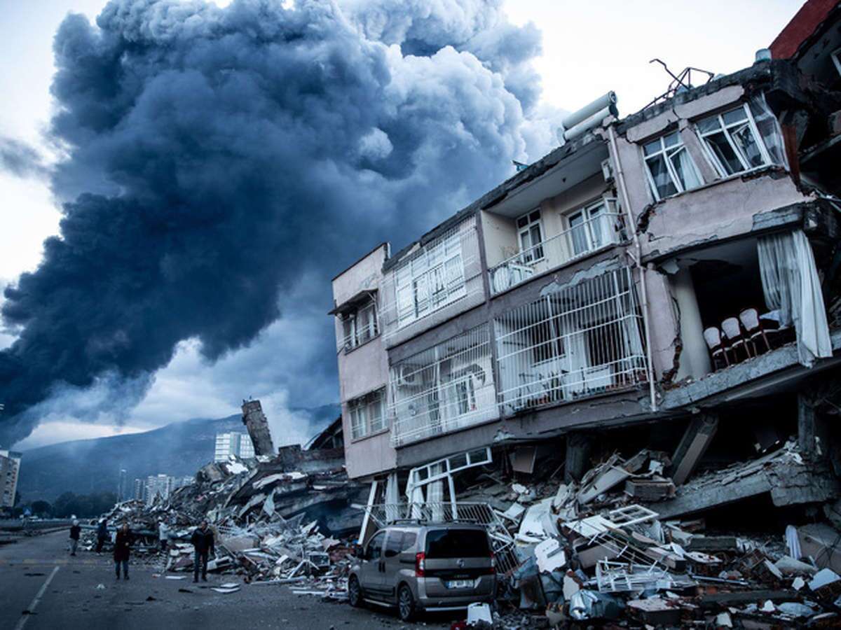 بهینه‌سازی رفتار ساختمان‌های چندطبقه هنگام وقوع زلزله