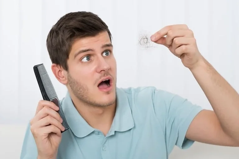 آیا افسردگی می‌تواند ریزش مو را تشدید کند؟