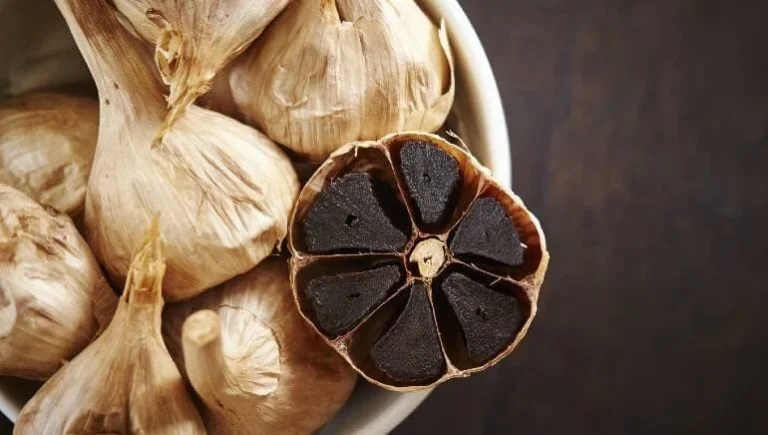 خواص سیر سیاه برای بانوان