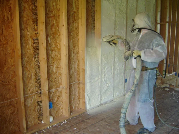 Benefits of polyurethane spray insulation for gable roofs