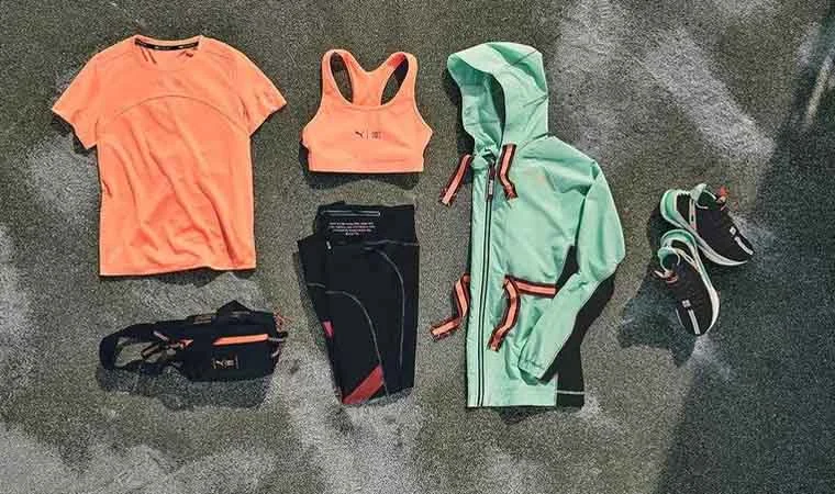 What should sports clothes and shoes look like?