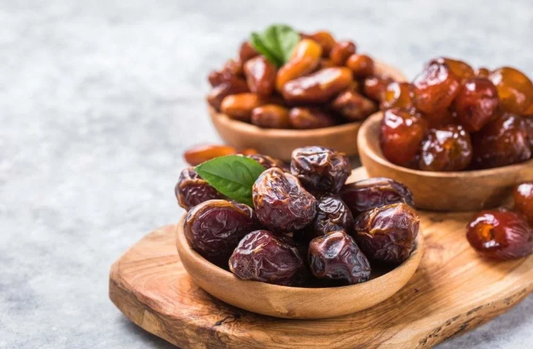 خرما چند کالری دارد؟