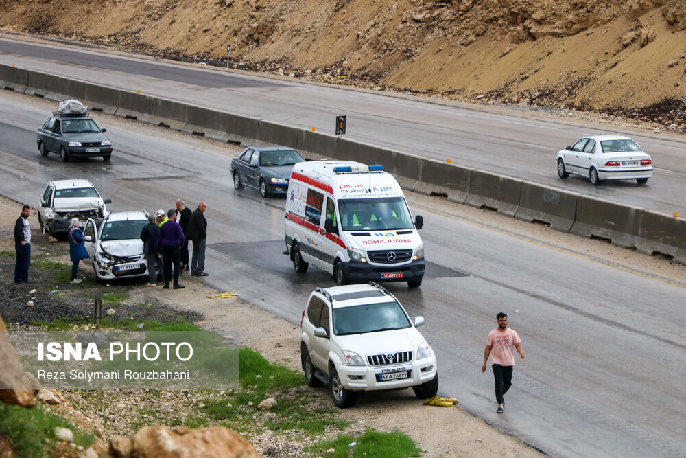 تصادف در آزاد راه قزوین- تهران ۴ مصدوم برجای گذاشت