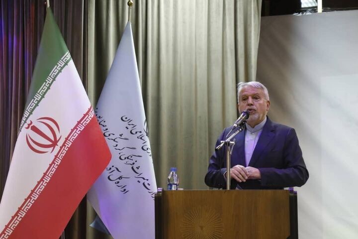 با ظرفیتهای گردشگری کشور نیازی به سفرهای خارجی نداریم